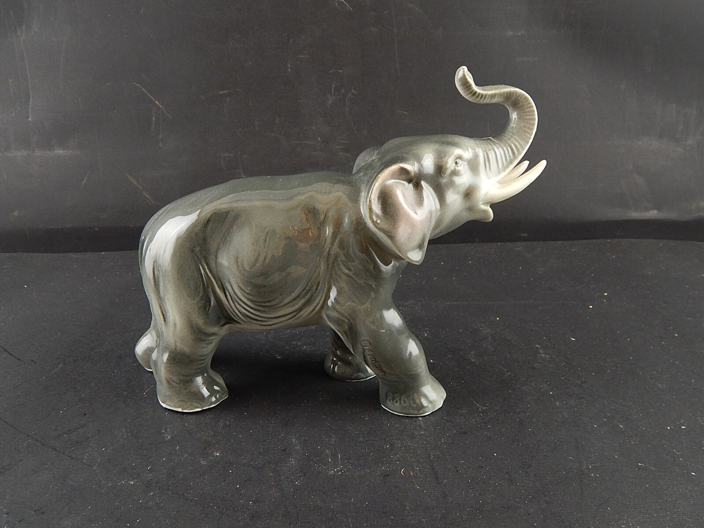 ANTICA ORIGINALE STATUINA ELEFANTE PORCELLANA TEDESCA PRIMO 900