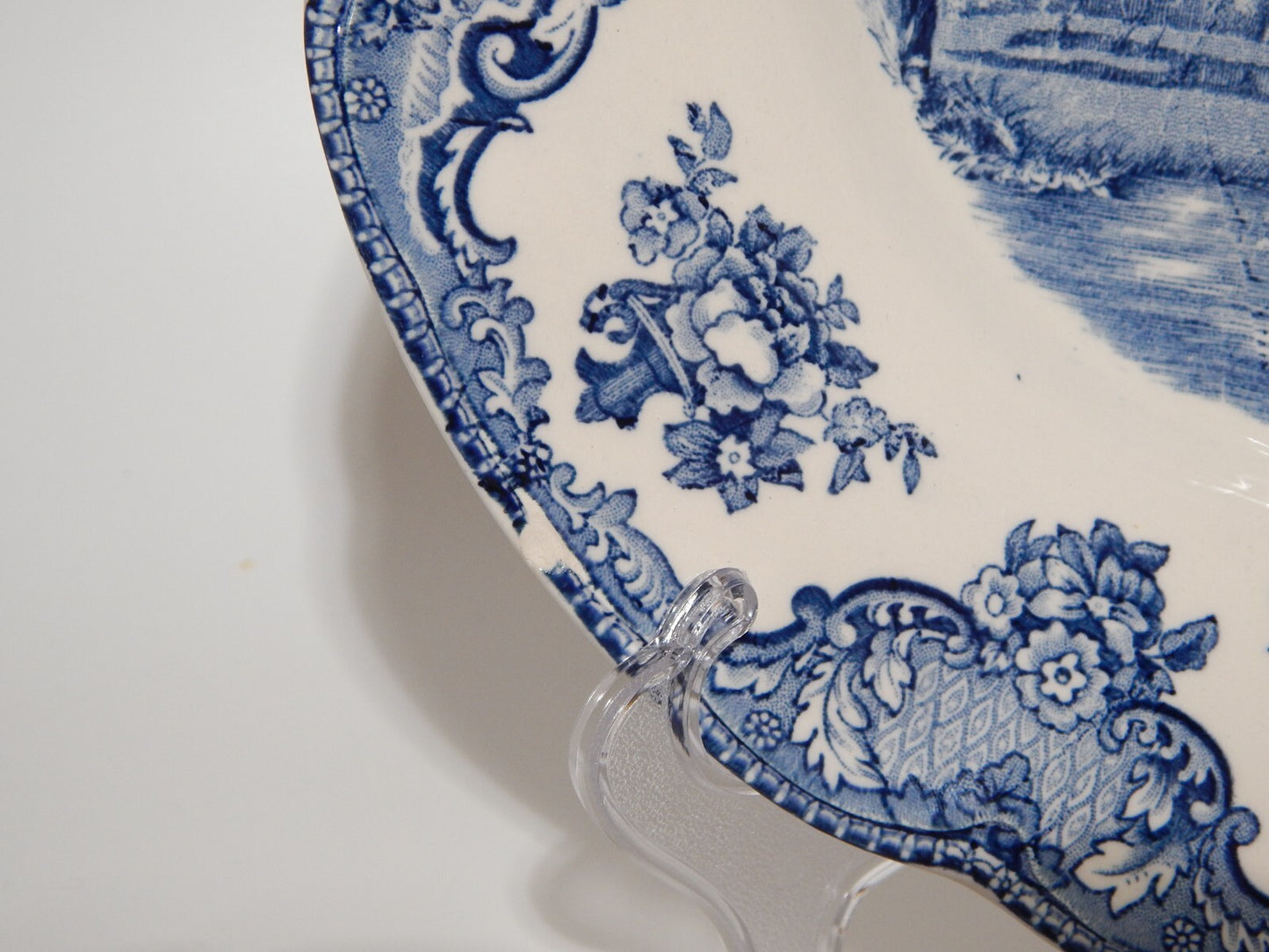 VINTAGE JOHNSON BROS OLD BRITAIN CASTLE BLU PIATTO FONDO SEMI-PORCELLANA DIFETTO