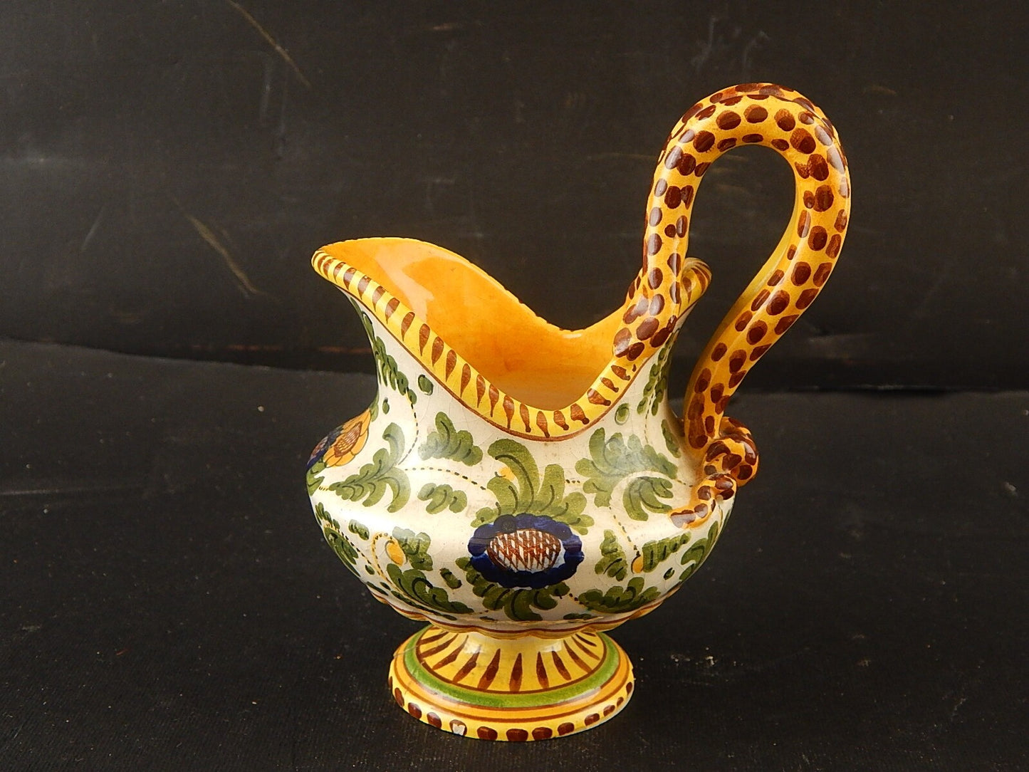 ANTICA LATTIERA BRICCO MAIOLICA CERAMICA POLICROMA FANTECHI ANSE A SERPE DIFETTI