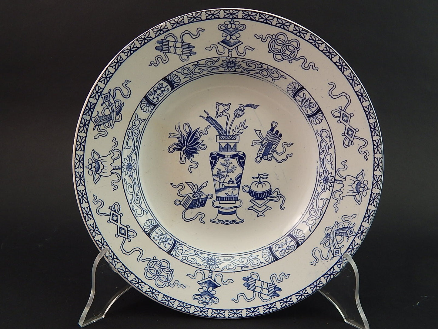 ANTICO PIATTO FONDO SOCIETA' CERAMICA MAESTRICHT MADE IN HOLLAND DECORO POTICHE