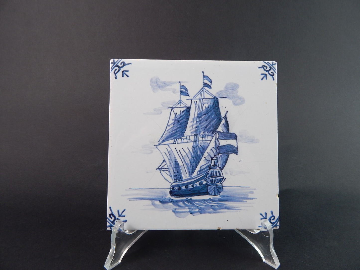 VINTAGE AUTENTICA PIASTRELLA MATTONELLA PORCELLANA DI DELFT BIANCO BLU VELIERO