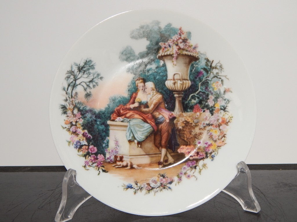 ANTICA PRIMA META' 900 LIMOGES TAZZA TE' PORCELLANA BIANCA CON SCENA GALANTE