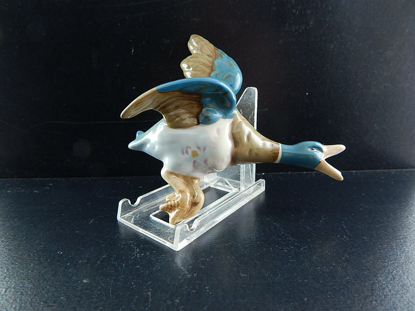 PORCELLANA ROYAL DUX ANTICA ANNI ‘30 STATUINA ANATRA DIPINTA A MANO DA APPENDERE