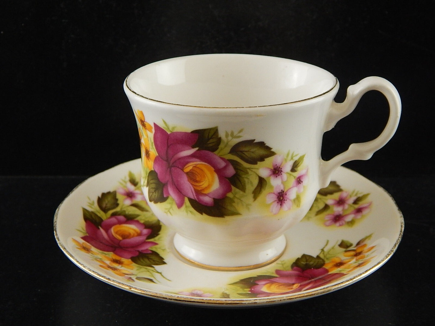 PREZIOSA PORCELLANA INGLESE ROYAL KENT TAZZA VINTAGE BONE CHINA ROSES