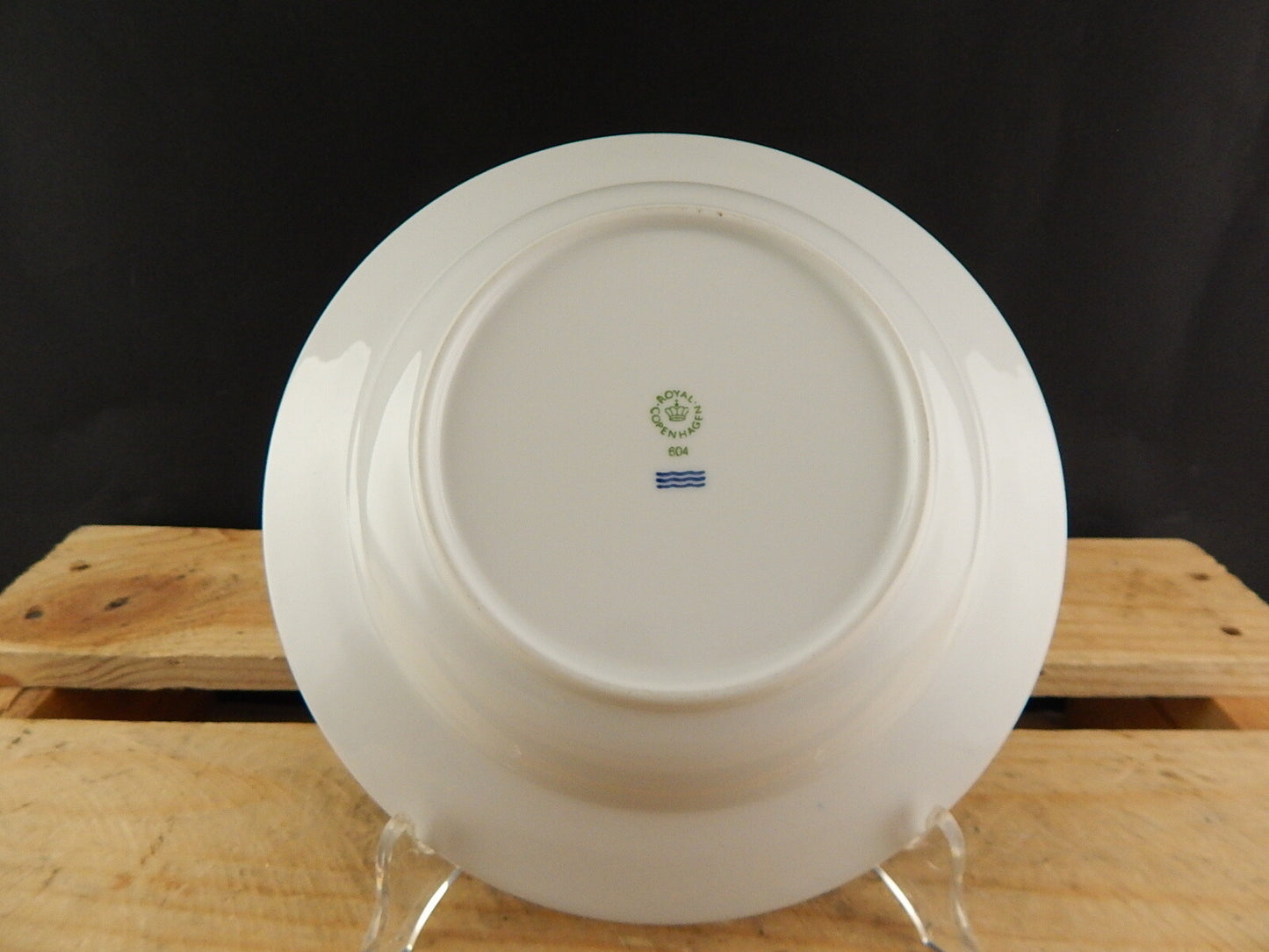 ROYAL COPENHAGEN WHITE FLUTED HALF LACE PLATE PIATTO FONDO PORCELLANA BIANCA