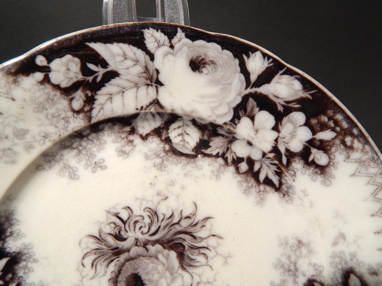 ANTICO PIATTO CERAMICA DISEGNO JARDINIERE VILLEROY & BOCH FINE '800 difetto 1143