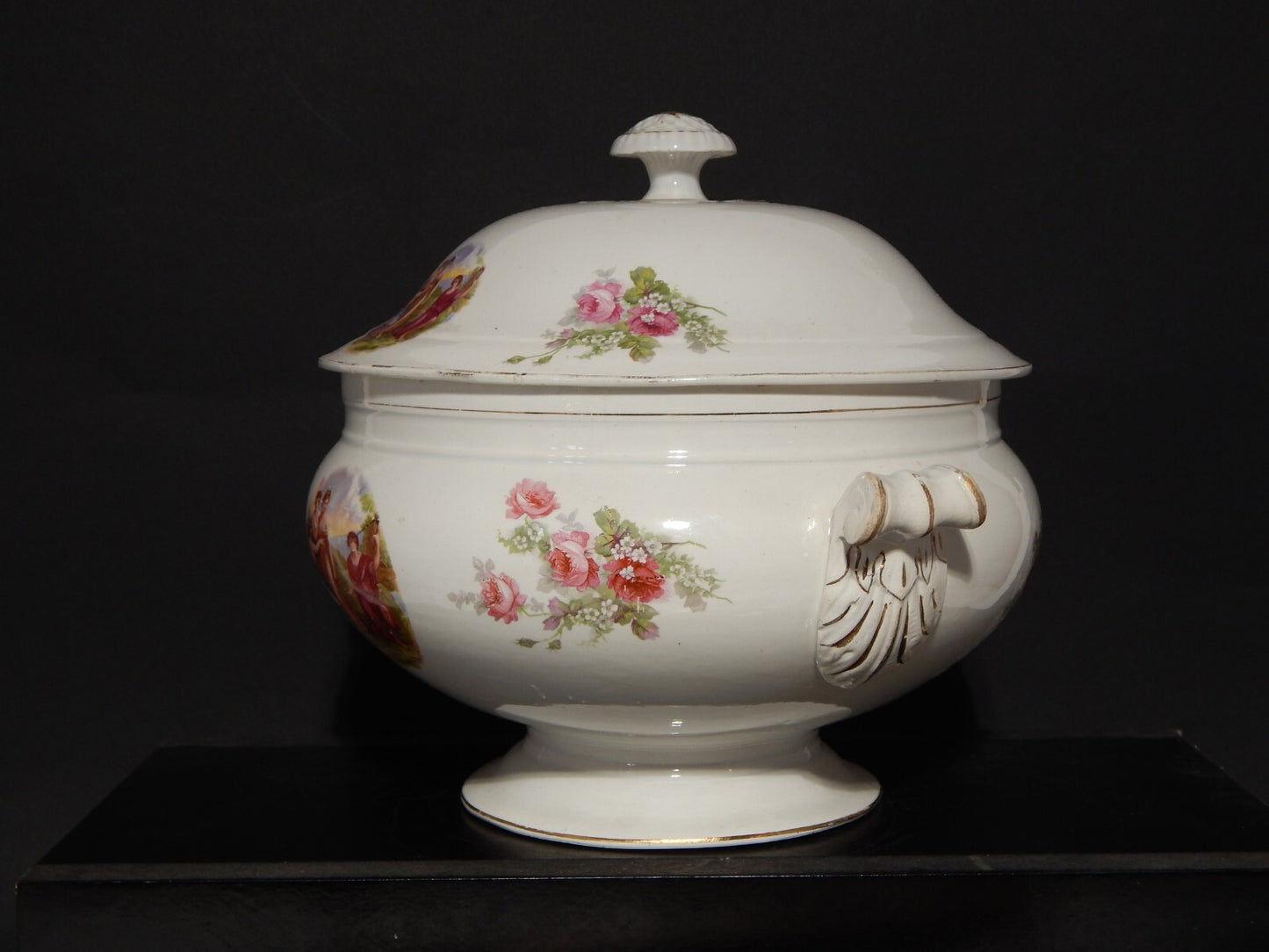 ANTICA ZUPPIERA CENTROTAVOLA CERAMICA PIEMONTESE CHIUSA PESIO ANGELIKA KAUFFMANN