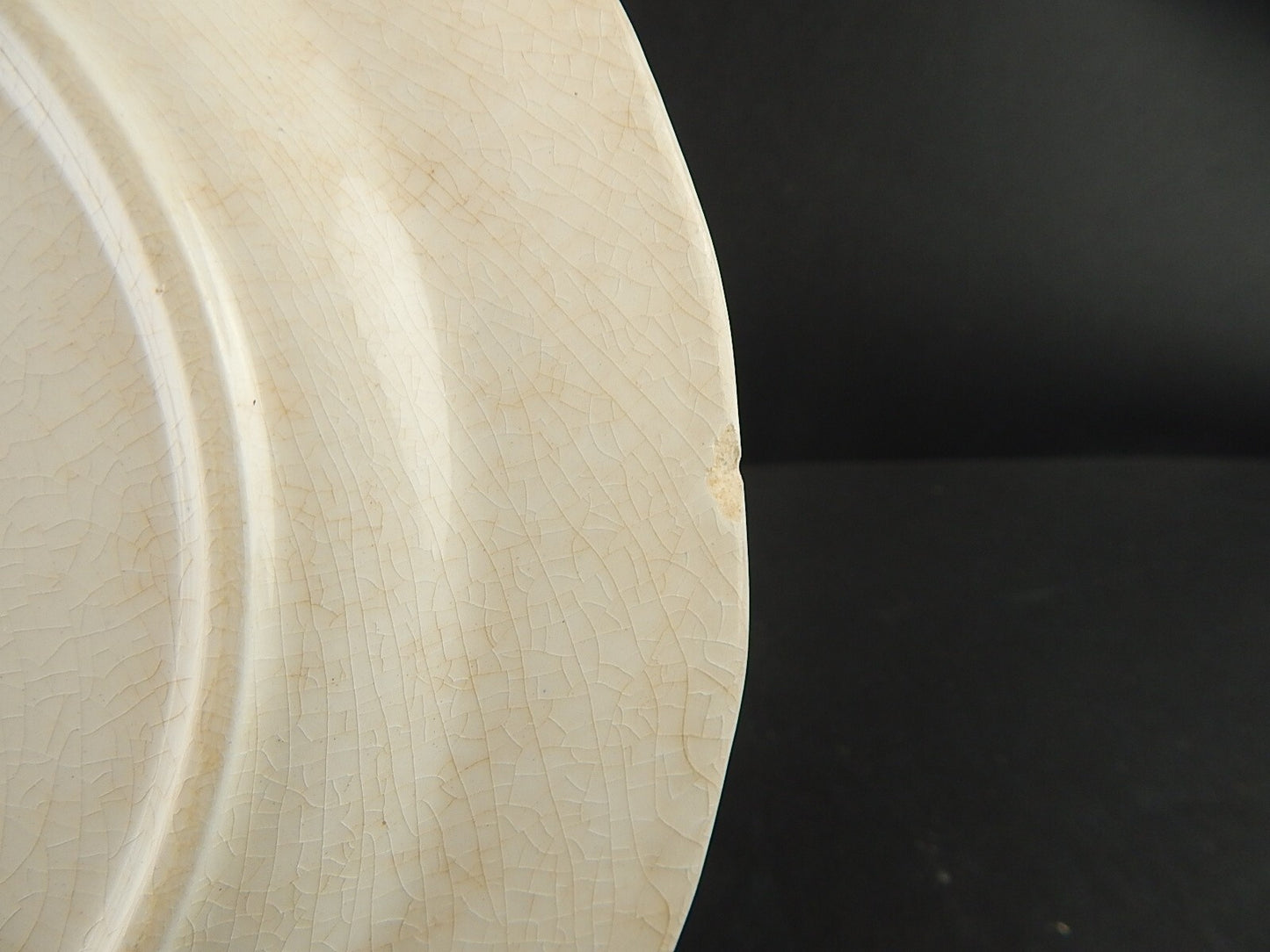 ANTICO PIATTO CERAMICA MAIOLICA LUNEVILLE ENGLISH STYLE BIANCO E ROSSO A387