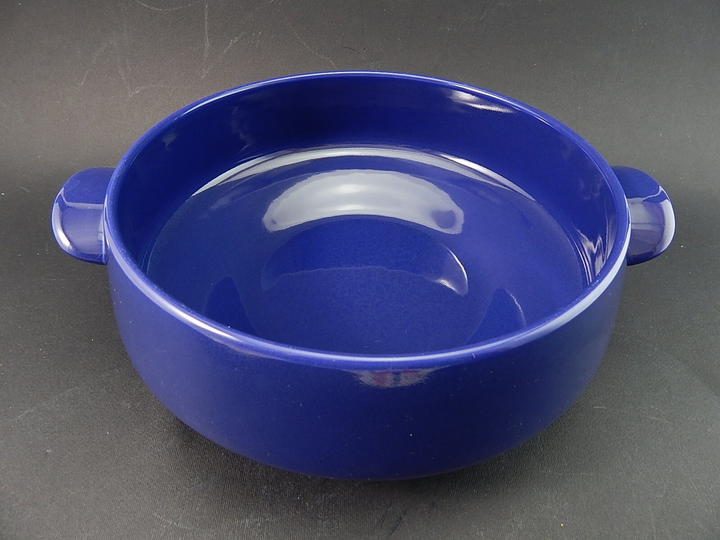 MODERNARIATO ZUPPIERA CENTROTAVOLA DECORO A MANO CERAMICA RICHARD GINORI MONDOVÌ