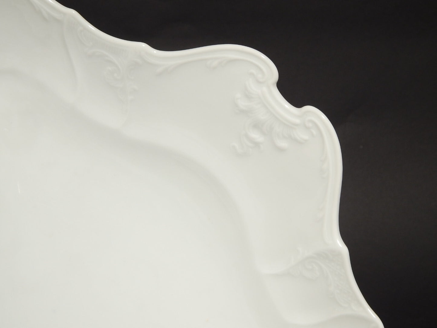 ANTICA ELEGANTE CIOTOLA VASSOIO PORCELLANA BIANCA BOEMA MODELLO BERNADOTTE