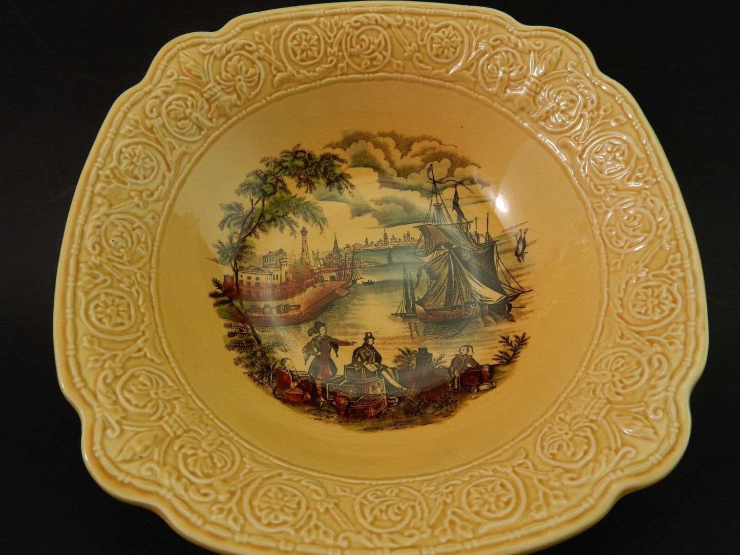 VINTAGE CIOTOLA INSALATIERA ROYAL STAFFORDSHIRE CERAMICS ENGLAND SAFE HARBOUR