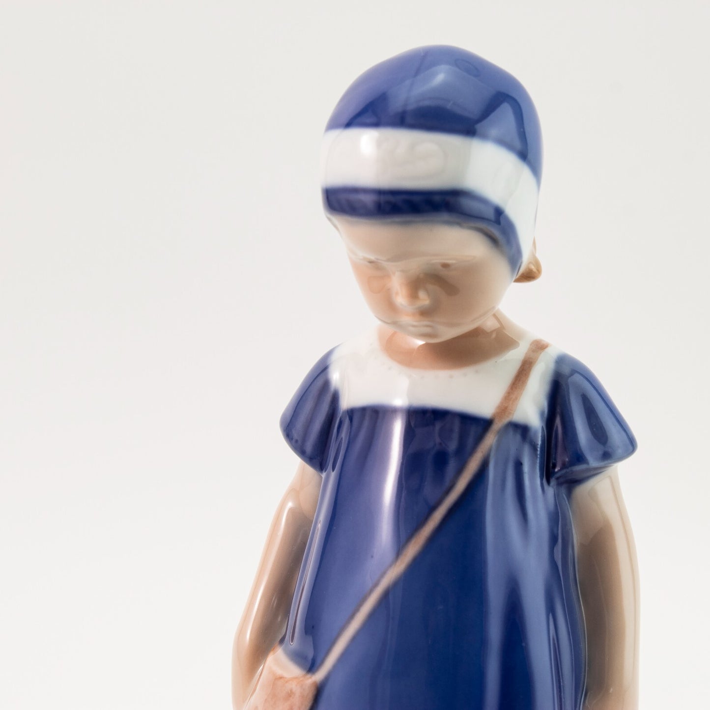 STATUINA PORCELLANA ROYAL COPENHAGEN BING&GRONDAHL "Else con Vestito Blu" CM 17