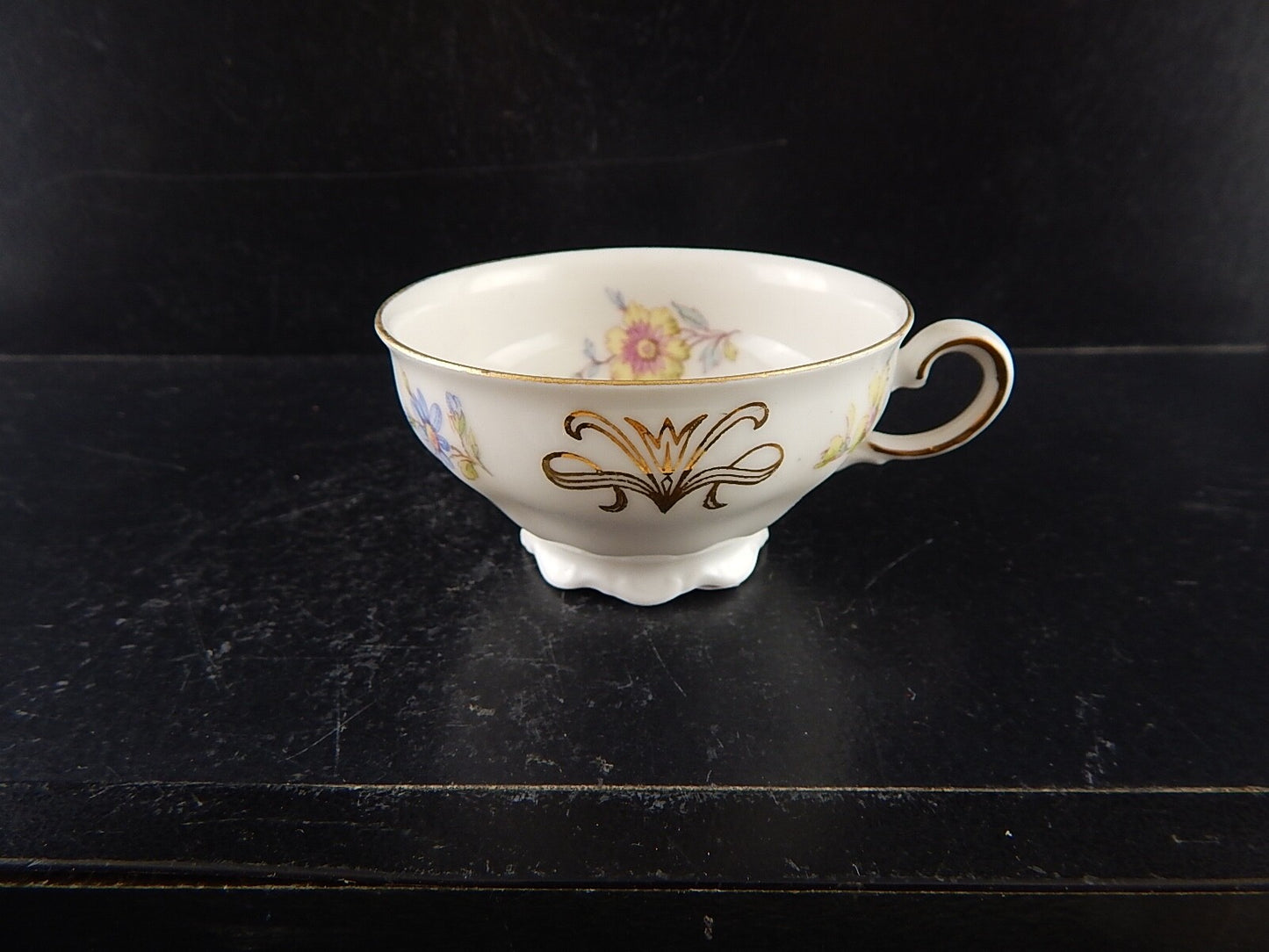 ANTICA TAZZINA CAFFE' PORCELLANA BIANCA FIORI E ORO BAVARIA SELTMANN THERESIA ##