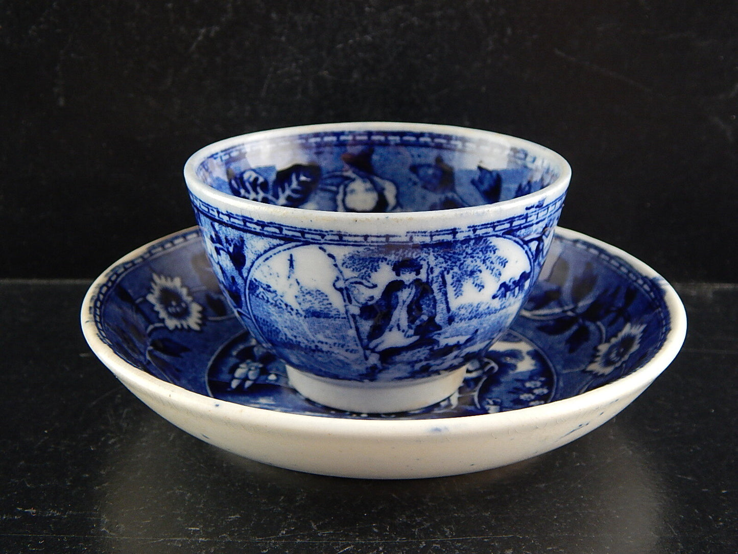 ANTICA TAZZA TE' CON PIATTINO CERAMICA MAASTRICHT P REGOUT TEA DRINKER META' 800