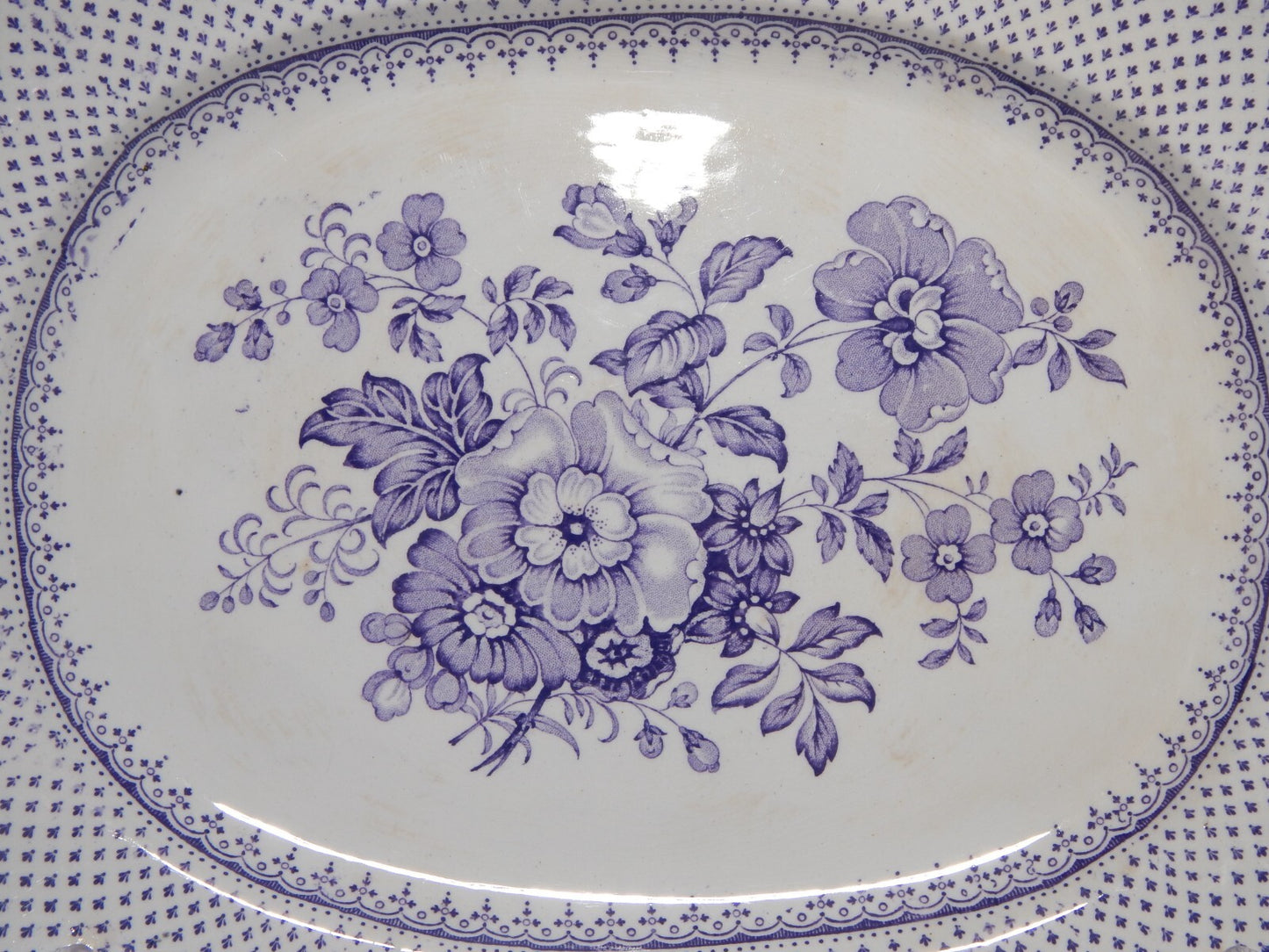 ANTICO RARO VASSOIO CERAMICA STAFFORDSHIRE PRIMAVESI 1860 ERMINE BORDER VIOLA