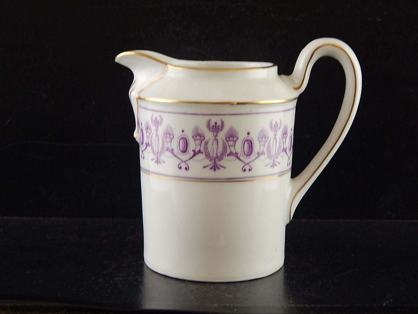 ANTICA PREZIOSA LATTIERA STILE IMPERO IN PORCELLANA BIANCA DECORATA VIOLA E ORO