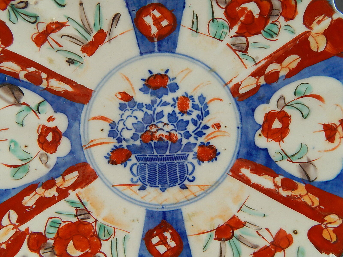 ANTIQUARIATO ORIENTALE PIATTO PORCELLANA GIAPPONE IMARI DIPINTO MANO XIX SEC