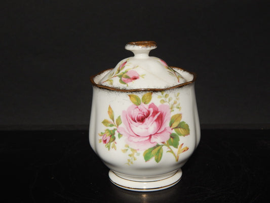 PREZIOSA PORCELLANA ROYAL ALBERT ZUCCHERIERA VINTAGE DISEGNO AMERICAN BEAUTY