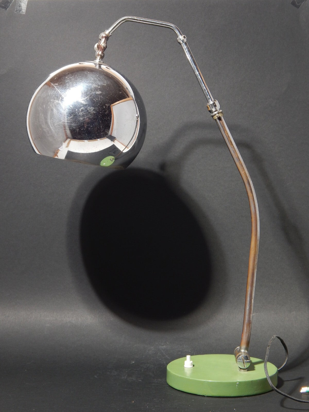 MODERNARIATO RARA LAMPADA TAVOLO SCRIVANIA PARALUME GLOBO CROMATO REGOLABILE