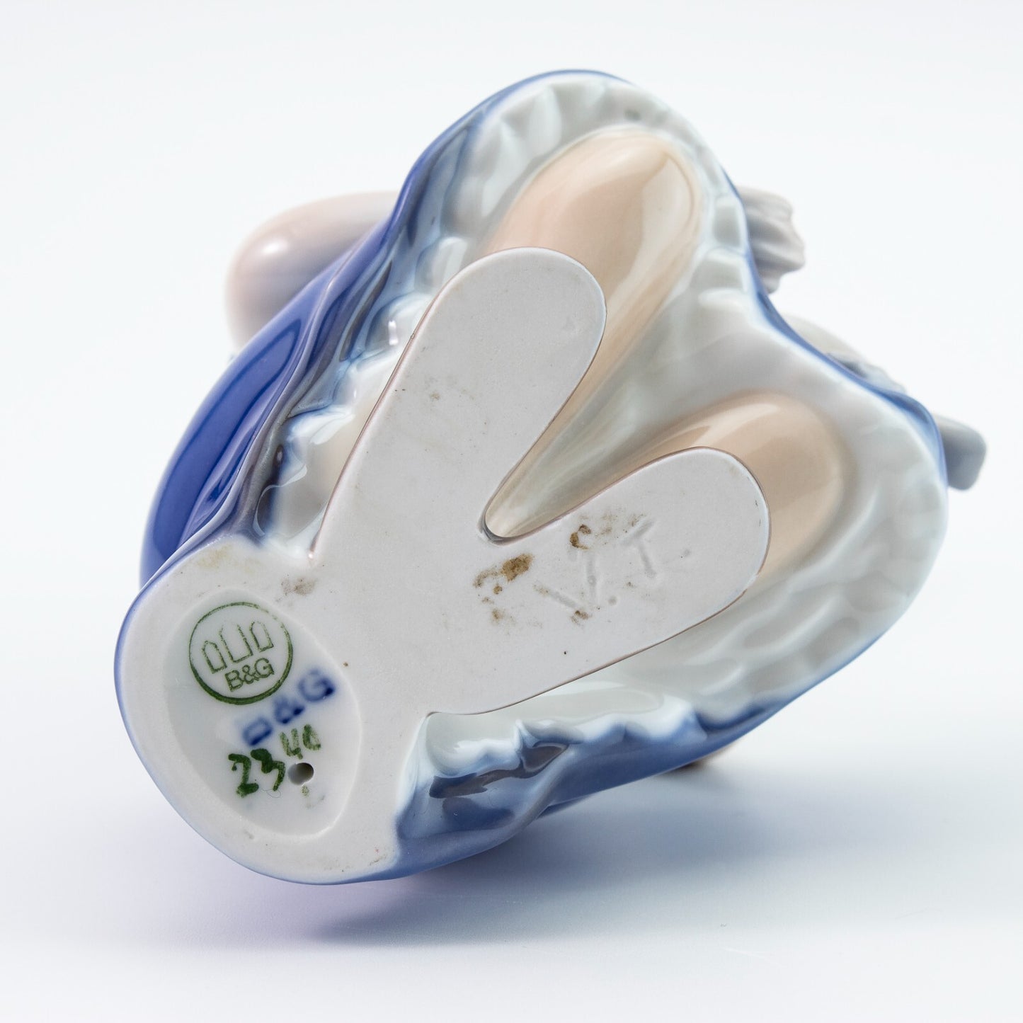 STATUINA PORCELLANA ROYAL COPENHAGEN BING&GRONDAHL "Ragazza con Colomba" CM 13x8