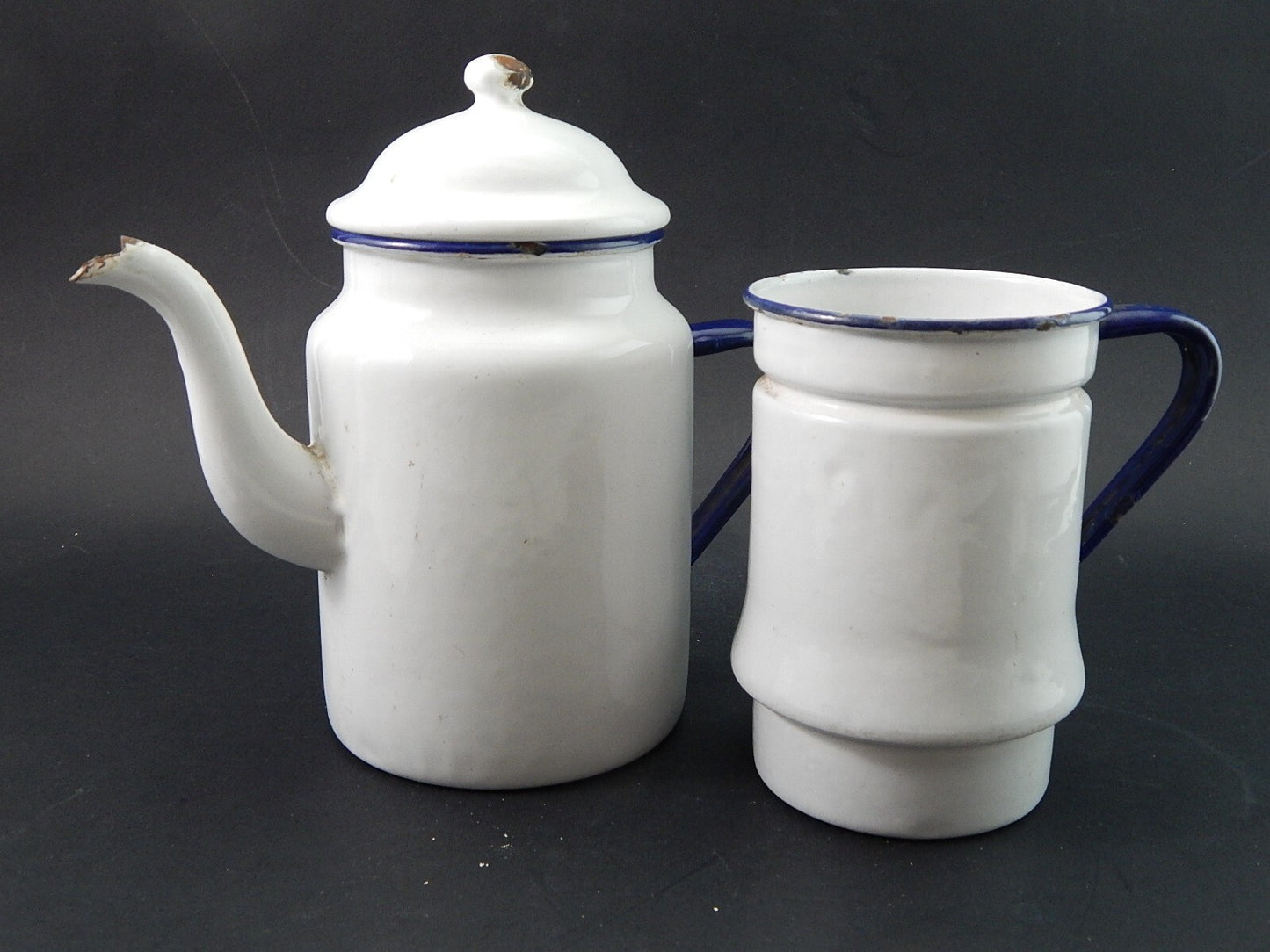 ANTICA CAFFETTIERA LATTA SMALTATA PORCELLANATA BIANCA DUE LEONI BASSANO #2020