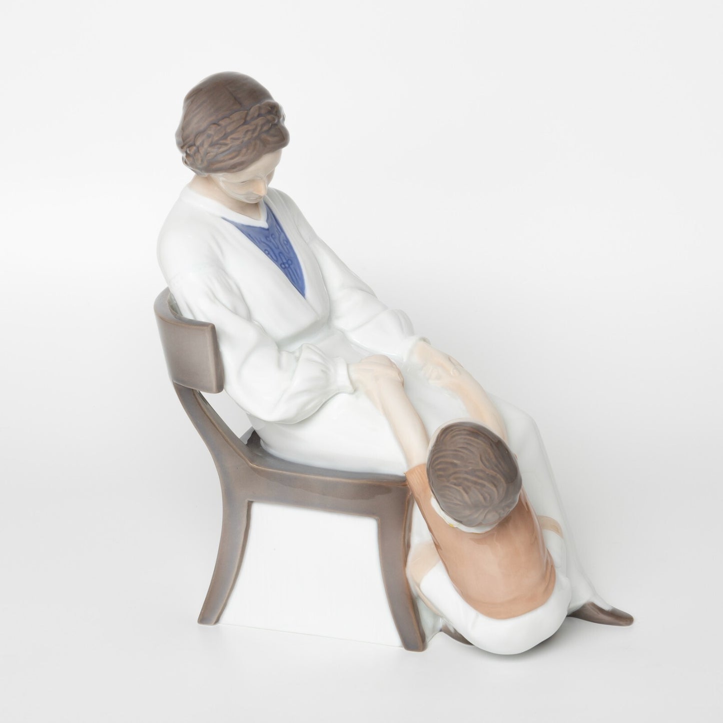 STATUINA PORCELLANA ROYAL COPENHAGEN BING&GRONDAHL "Dickie's Mamma" 1642 CM 24