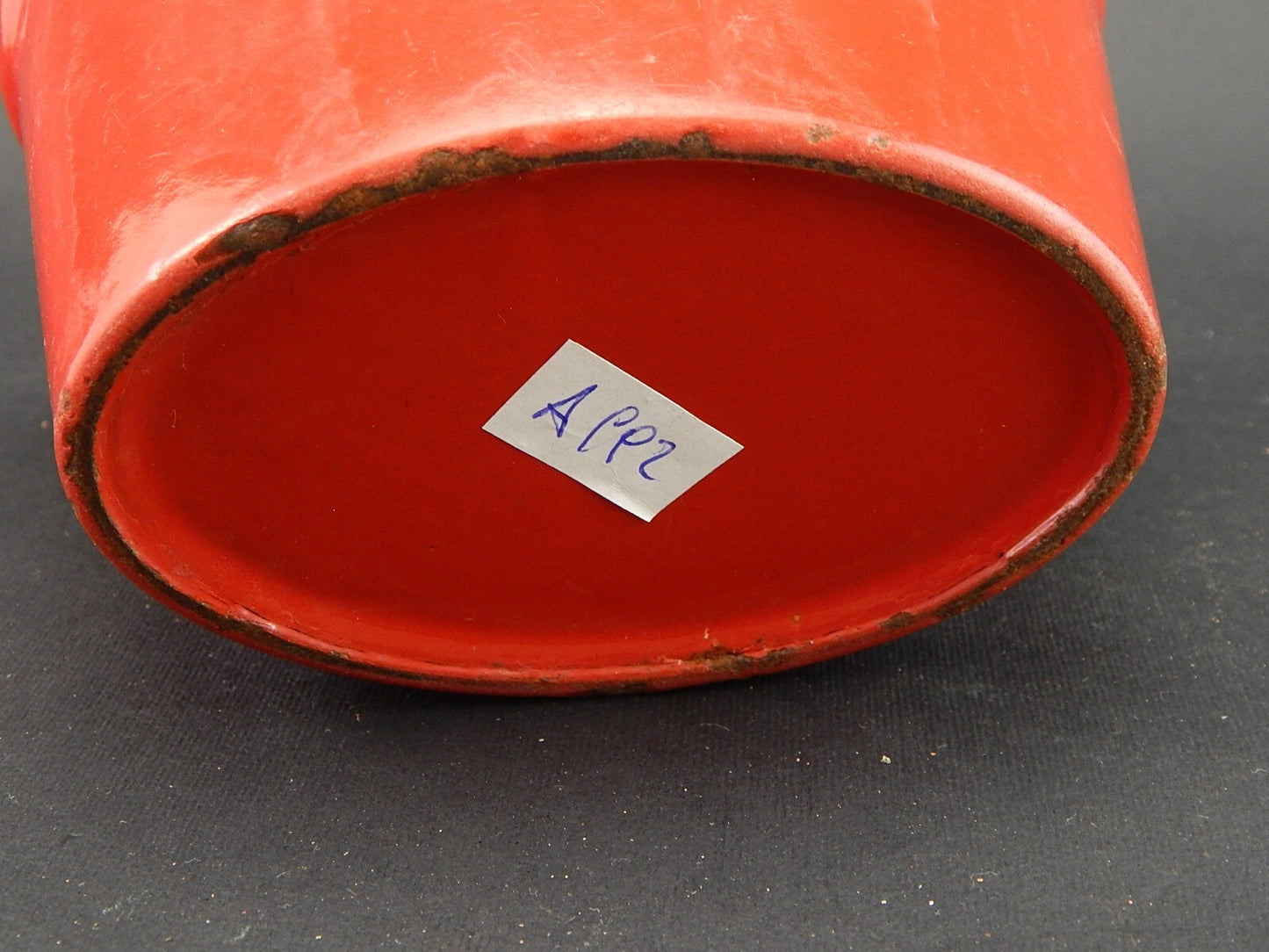 ANTICO RARO CONTENITORE PORTA SAPONE DA PARETE METALLO LATTA SMALTATO ROSSO