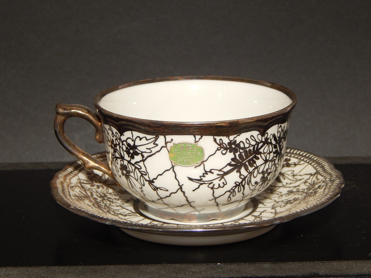 ANTICA RARA PREZIOSA TAZZA COLAZIONE PORCELLANA INGABBIATA IN ARGENTO