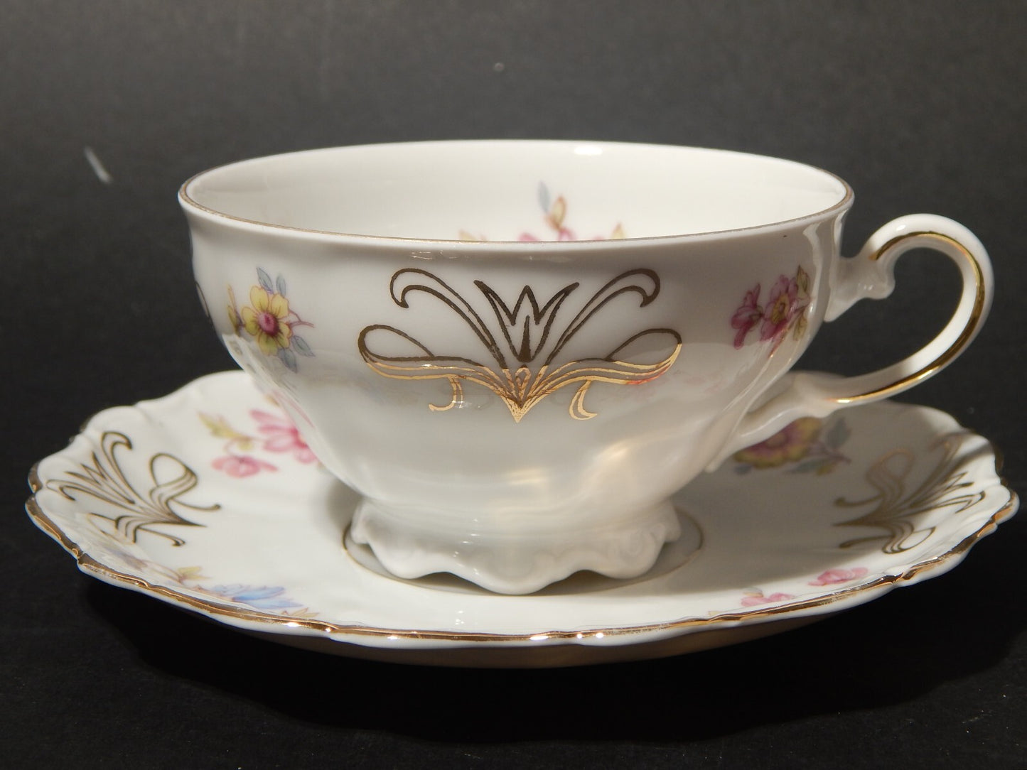 ANTICA TAZZA TE' PORCELLANA BIANCA BAVARIA SELTMANN WEIDEN THERESIA