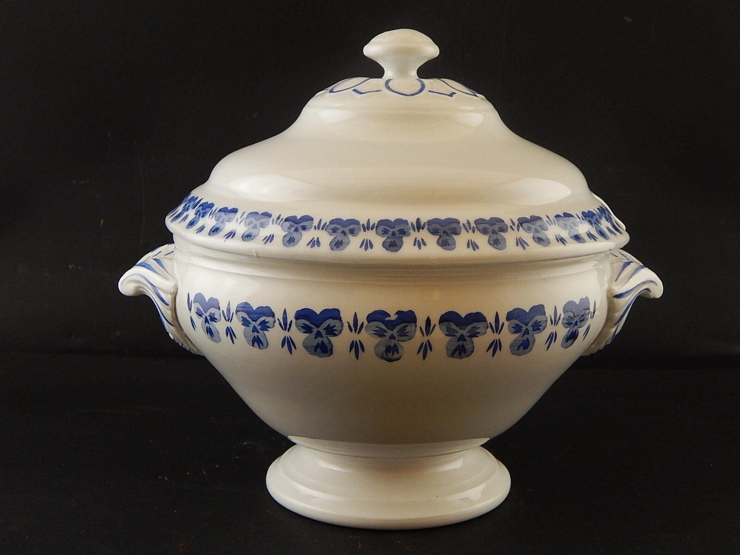 ANTICA PRIMO 900 ZUPPIERA CENTROTAVOLA PORCELLANA BIANCA VIOLE DEL PENSIERO BLU