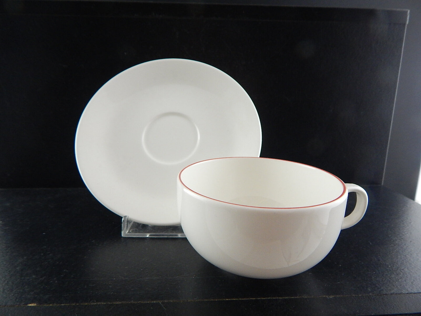 ROYAL COPENHAGEN MODERN COFFEE CUP RED LINE GRETHE MEYER TAZZA CAFFÈ PORCELLANA