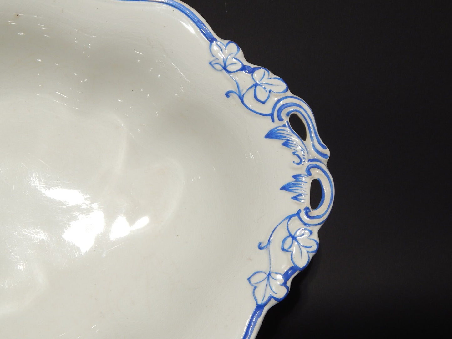ANTICA RARA FRUTTIERA CENTROTAVOLA CERAMICA BIANCA E BLU RICHARD MILANO FINE 800