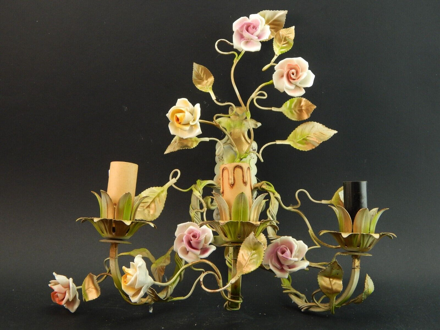 APPLIQUE TRE FUOCHI ANTICA LIBERTY FERRO BATTUTO E ROSE CERAMICA POLICROME #1733