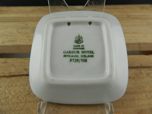 ROYAL COPENHAGEN BING&GRONDAHL PLAQUETTE PIATTO PORCELLANA GARDUR HOTEL ICELAND