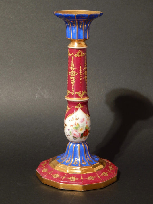 PREZIOSO ANTICO CANDELIERE PORCELLANA DECORO IN POLICROMA E ORO ZECCHINO