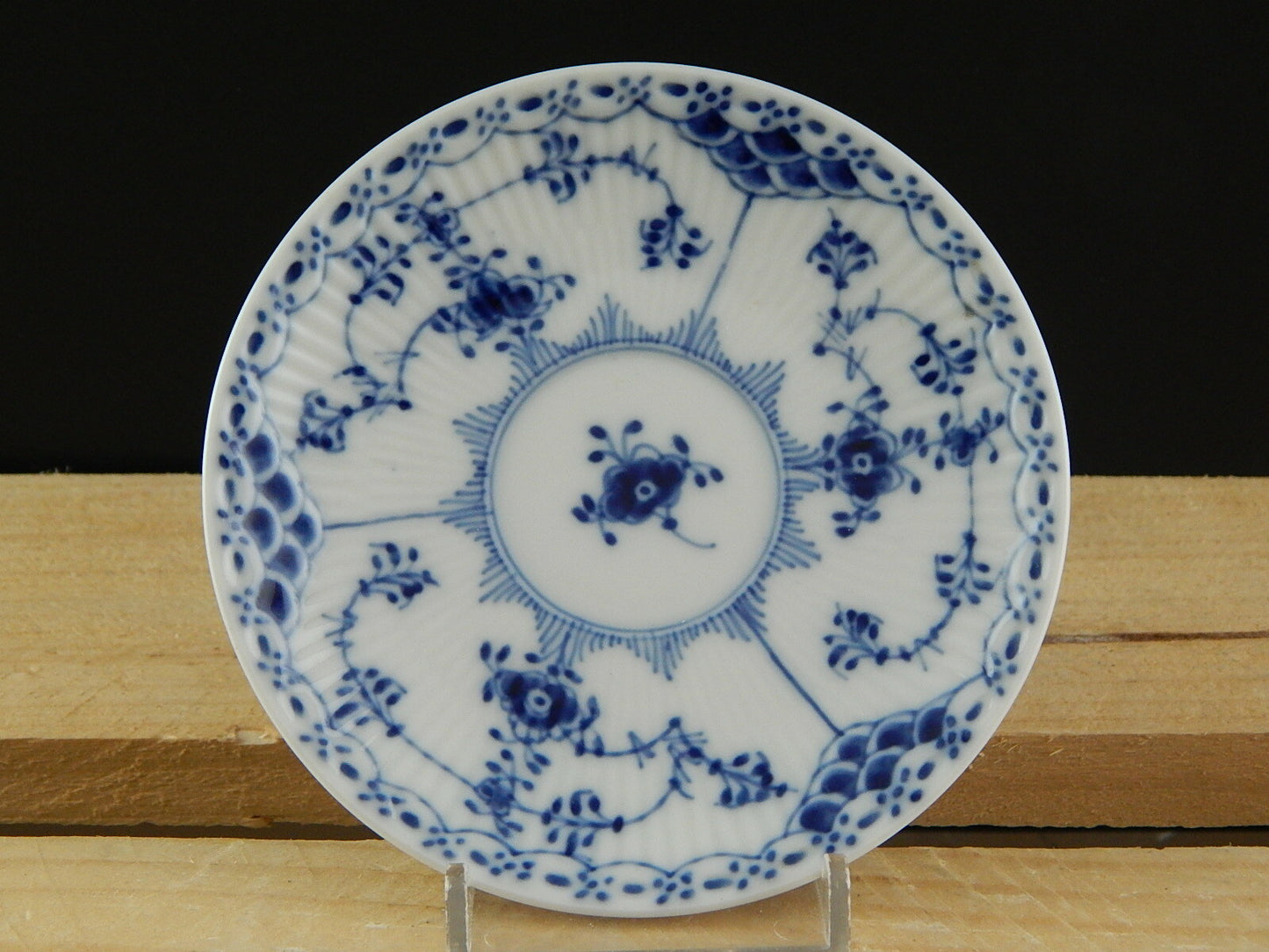 ROYAL COPENHAGEN PORCELLANA BLUE FLUTED HALF LACE COFFEE CUP & SAUCER TAZZINA