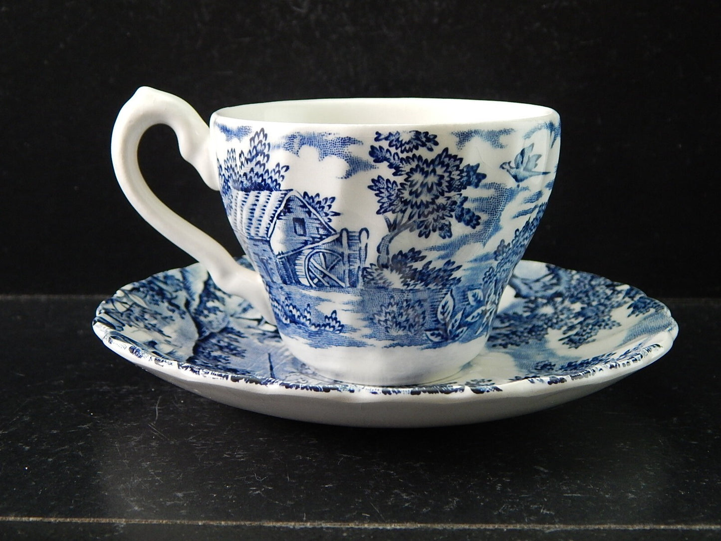 VINTAGE CERAMICA TAZZINA THE HUNTER MYOTT POTTERY ENGLAND IL CACCIATORE #2127