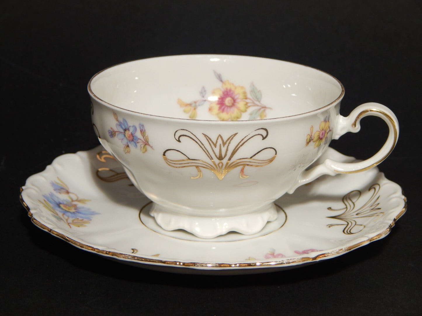 ANTICA TAZZA TE' PORCELLANA BIANCA BAVARIA SELTMANN WEIDEN THERESIA B1102