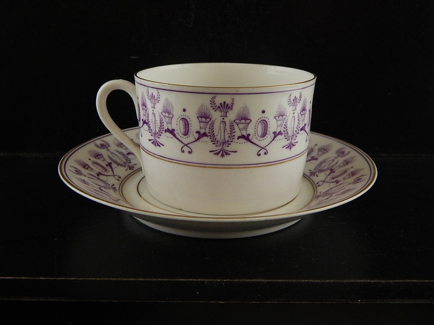 ANTICA PREZIOSA TAZZA TE' STILE IMPERO IN PORCELLANA BIANCA DECORATA VIOLA ORO