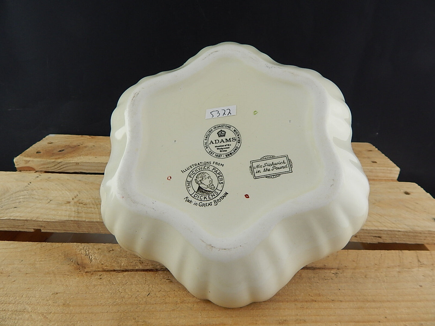 VINTAGE CENTROTAVOLA PIATTO CERAMICA WEDGWOOD ADAMS MR PICKWICK IN THE POUND