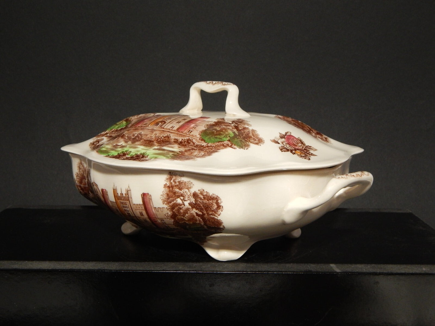 ANTICA LEGUMIERA ZUPPIERA PORCELLANA JOHNSON BROS ROYAL HOMES OF BRITAIN HAMPTON