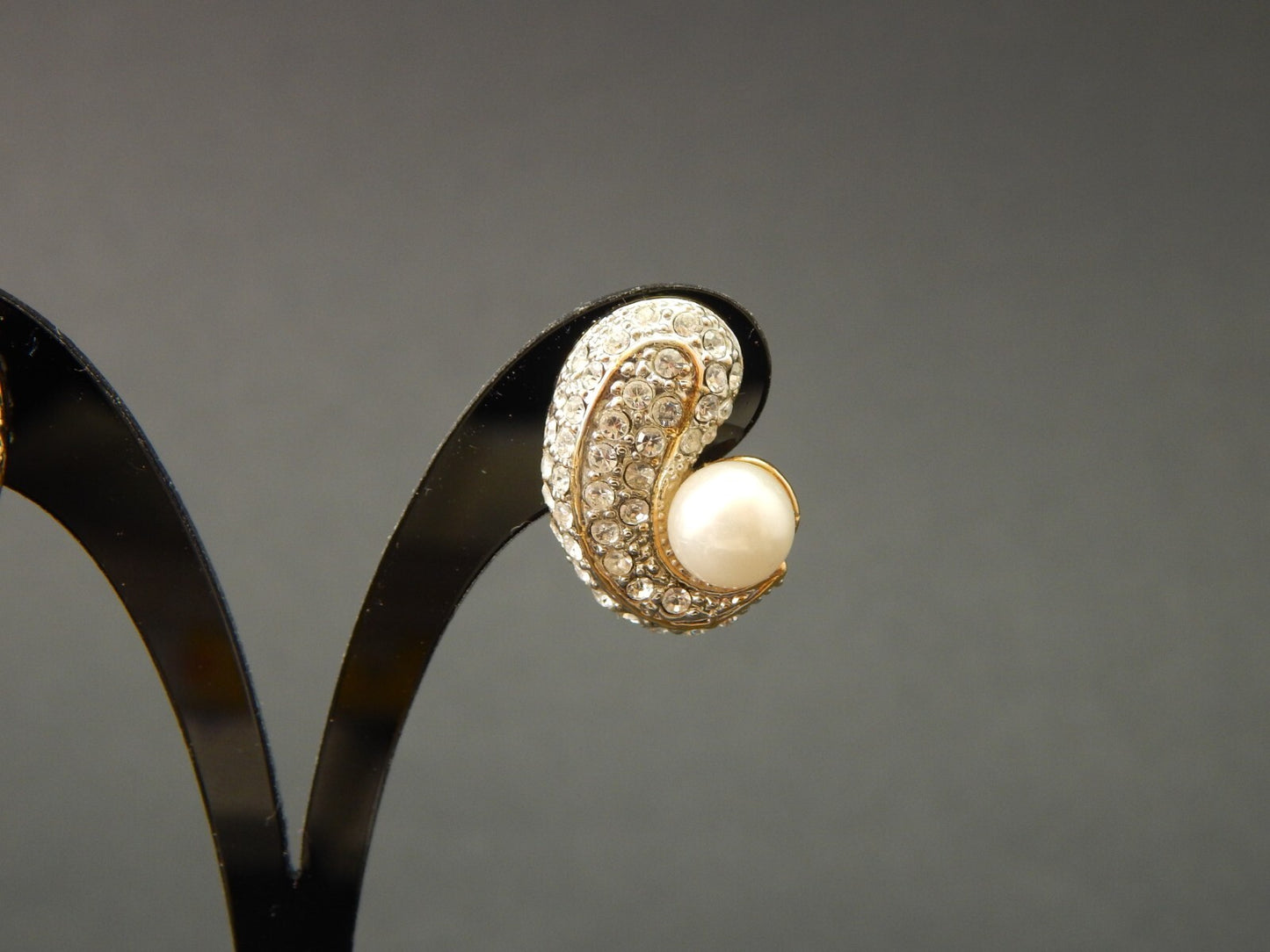 VINTAGE BIJOUX GIOIELLI ORECCHINI DORATI CON PERLE E CRISTALLI ANNI '70