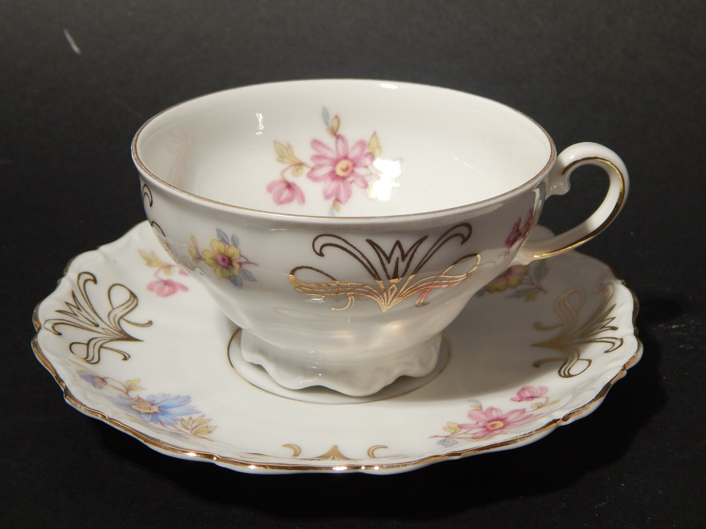 ANTICA TAZZA TE' PORCELLANA BIANCA BAVARIA SELTMANN WEIDEN THERESIA