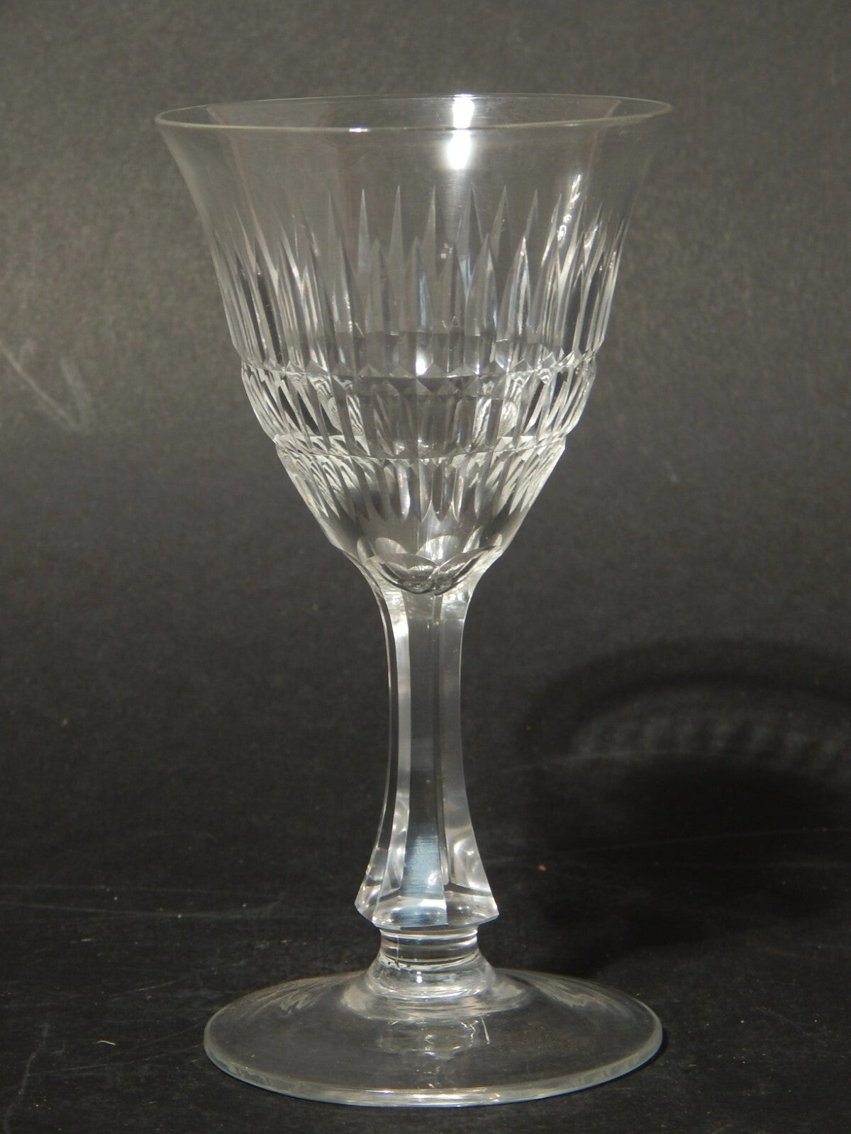 ANTICO ART DECO ELEGANTE SERVIZIO 18 BICCHIERI CALICI VETRO MOLATO