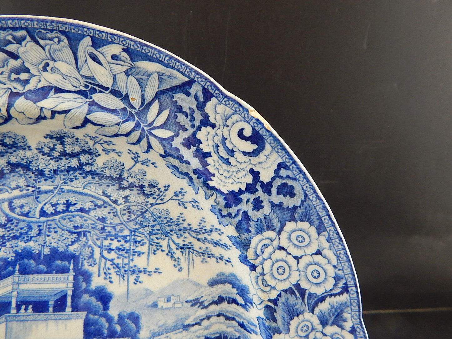 ANTICO DEL 1854 AUTENTICO RARO PIATTO SEMI PORCELLANA WEDGWOOD BIANCO E BLU