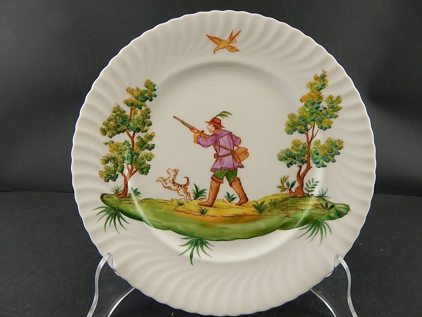 PIATTO PORCELLANA DIPINTO ARTE MORBELLI VECCHIO MILANO VITA POPOLARE CACCIATORE