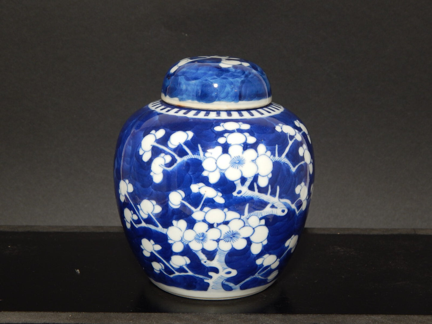 ANTICO ORIENTALE VASO URNA PORCELLANA CINESE GINGER JAR BIANCO BLU FIORI PRUNO