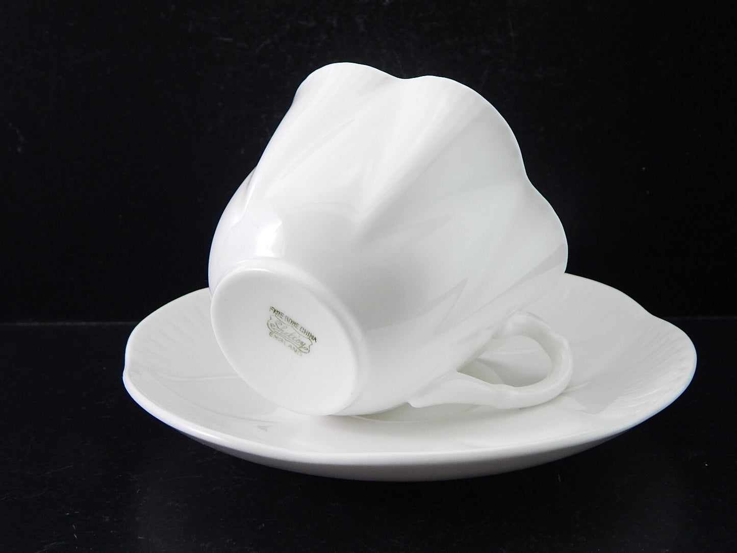 ANTICA PORCELLANA BIANCA TAZZA TE' FINE BONE CHINA SHELLEY MADE IN ENGLAND