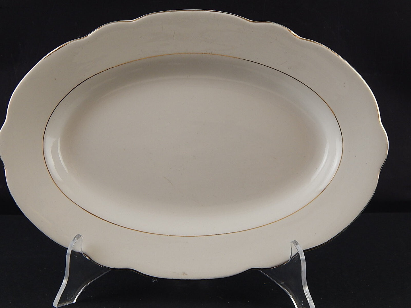 ANTICO VASSOIO PIATTO OVALE CERAMICA BIANCA PROFILO ORO LAVENO REVELLI