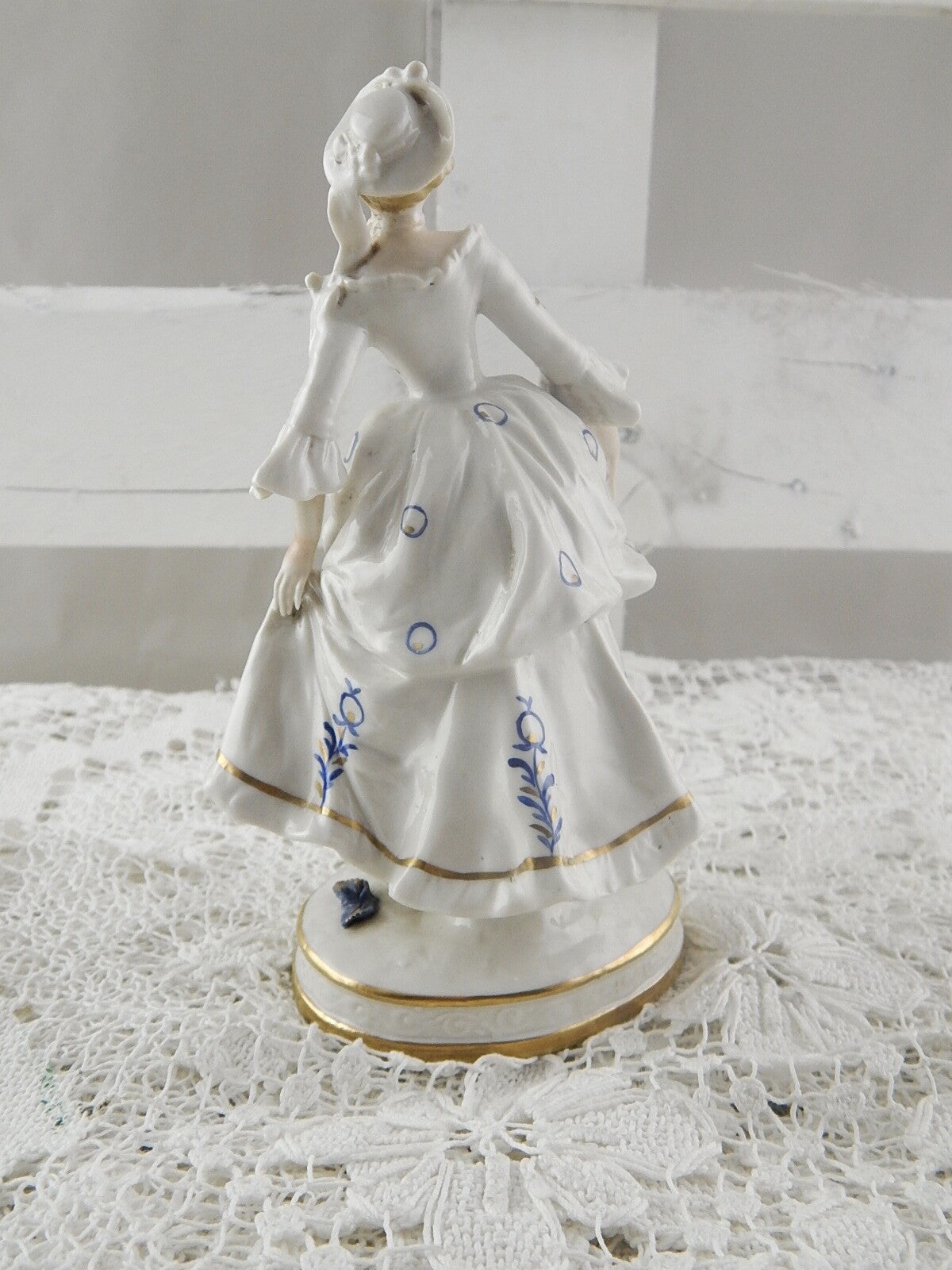 ANTICA PREZIOSA PORCELLANA COPPIA STATUINE DRESDA SITZENDORF DIPINTE A MANO